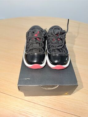 Jordan Kids Black and Pink Low-Top Sneakers